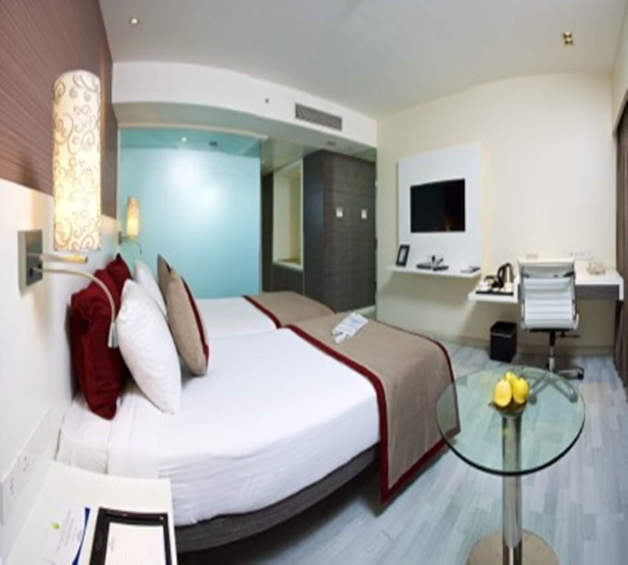 Majestic Court Sarovar Portico Navi Mumbai Eksteriør bilde