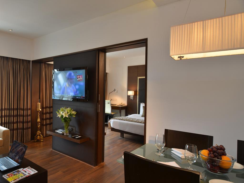 Majestic Court Sarovar Portico Navi Mumbai Eksteriør bilde
