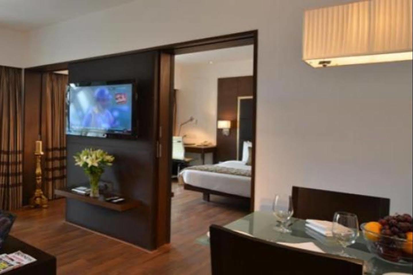Majestic Court Sarovar Portico Navi Mumbai Eksteriør bilde