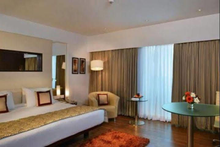 Majestic Court Sarovar Portico Navi Mumbai Eksteriør bilde