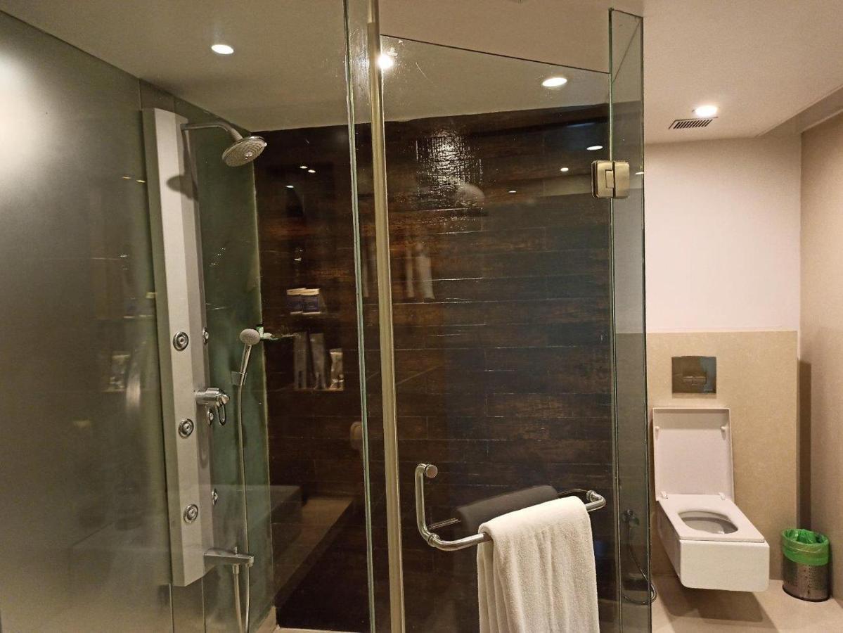 Majestic Court Sarovar Portico Navi Mumbai Eksteriør bilde